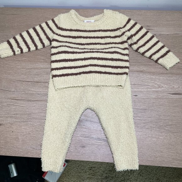 NWOT Lot of 4 Size 6-9 Months Baby Footies and Two-Piece Sets - Picture 6 of 14